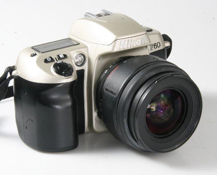 Nikon F60 + Tamron 24-70 + F65 + Nikkor 28-80 mm Single lens, Audio, Tv en Foto, Fotocamera's Analoog