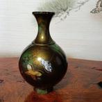 Vaas - Brons - Japan - H 20 cm Takaoka bronzen vaas (Zonder, Antiek en Kunst