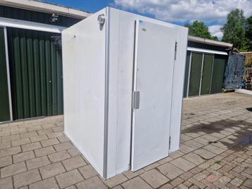 Koelcel 154 x 184 x 218 cm beschikbaar voor biedingen