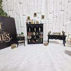 Figuur - Cabinet of Curiosities — Miniature Gothic Occult