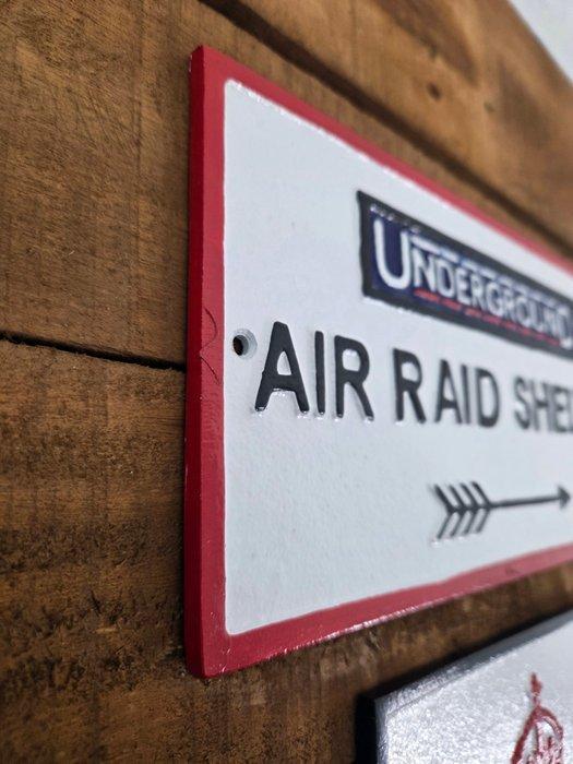 Luchtaanvalschuilkelder - Reclamebord - Aluminium, Antiek en Kunst, Kunst | Designobjecten