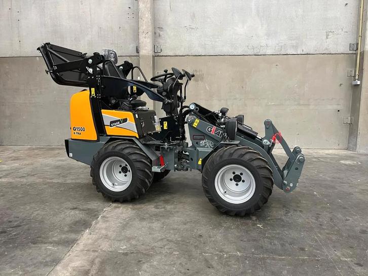 Giant G1500 XTRA, Articles professionnels, Machines & Construction | Grues & Excavatrices, Enlèvement