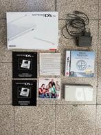 Nintendo - DS lite - with Original Dr. Kawashimas Brain