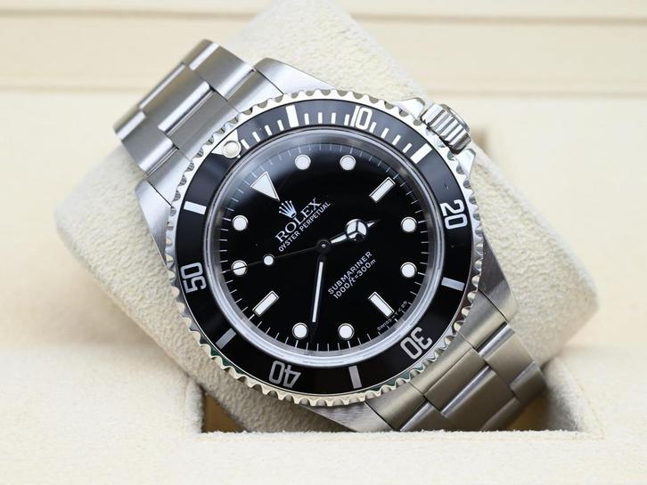 Rolex Submariner Ref. 14060 Year 1998 (Box & Papers), Handtassen en Accessoires, Horloges | Heren, Polshorloge, Zo goed als nieuw
