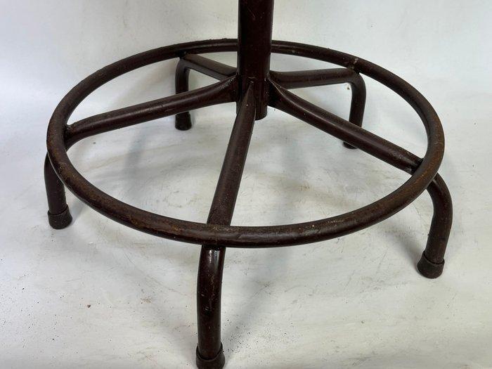 Kruk - Smeedijzer, Hout - oude werkplaatskruk, Antiek en Kunst, Antiek | Wandborden en Tegels