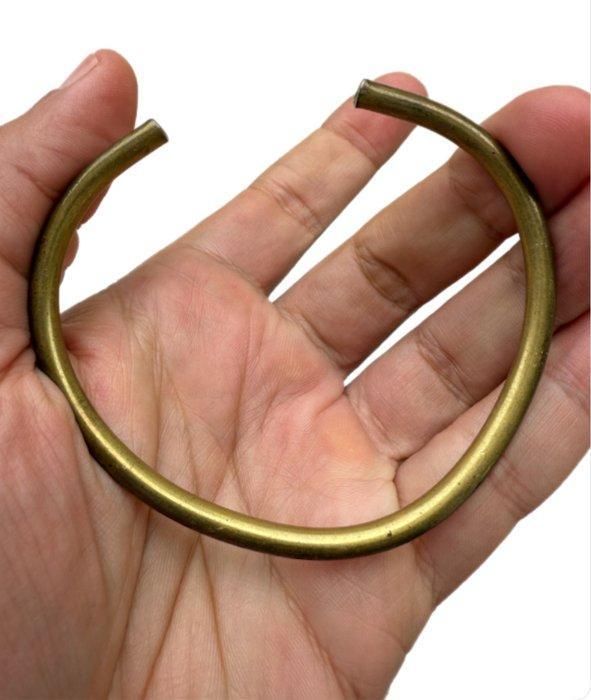 Curieus en minimale/open armband? - Armband - Anni 70, Antiquités & Art, Curiosités & Brocante