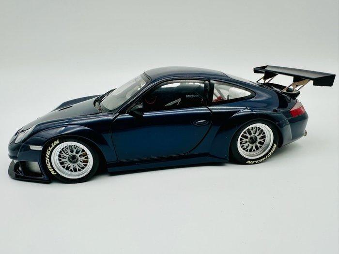 Minichamps 1:18 - Modelauto - PORSCHE 911 GT3 RSR - 2004, Hobby en Vrije tijd, Modelauto's | 1:5 tot 1:12