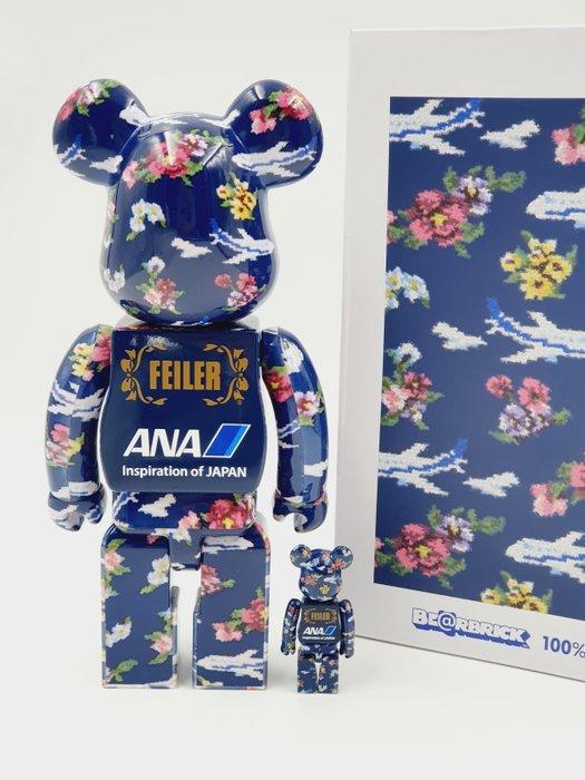 Be@rbrick Medicom Toy - ANA Japan x Feiler (400% & 100%), Antiek en Kunst, Kunst | Designobjecten