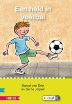 Een held in voetbal / AVI M3 / Veilig leren lezen, Verzenden, Zo goed als nieuw, Marcel van Driel