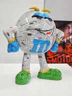 Patryk Konrad - M&Ms Vogue resin sculpture - limited