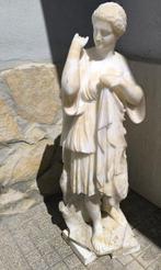 sculptuur, Diane de Gabii - 80 cm - Albast, Marmer, Antiek en Kunst, Antiek | Keramiek en Aardewerk