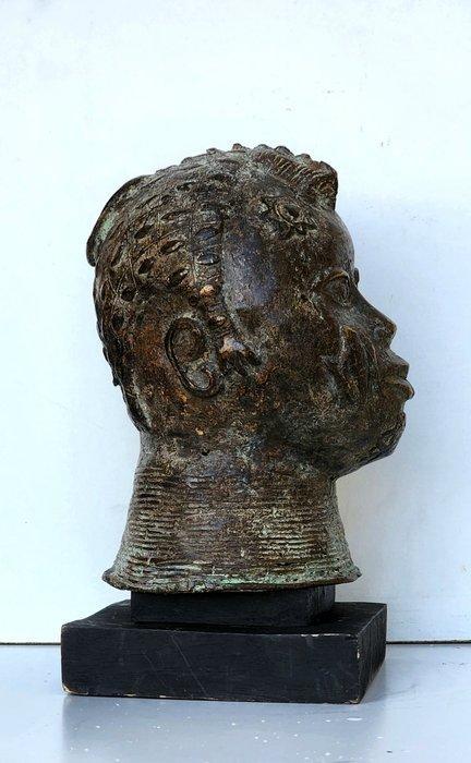 Hoofd dat het ideaal van majesteit van de koningin-moeder, Antiek en Kunst, Kunst | Niet-Westerse kunst