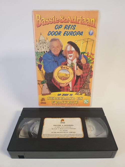 Bassie & Adriaan op Reis door Europa 1 VHS, Cd's en Dvd's, VHS | Kinderen en Jeugd, Zo goed als nieuw, Ophalen of Verzenden