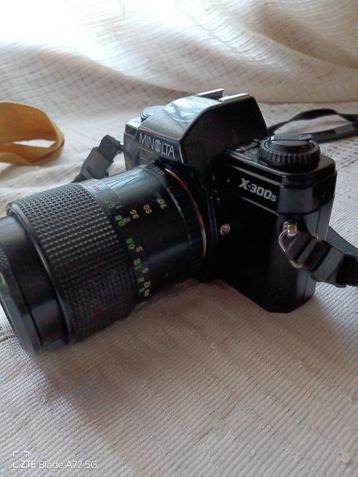Minolta X-300s + 28-70mm + flash | Analoge compactcamera beschikbaar voor biedingen