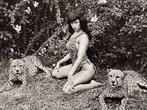Bunny Yeager (1929-2014) - Pin-Up Bettie Page in Key