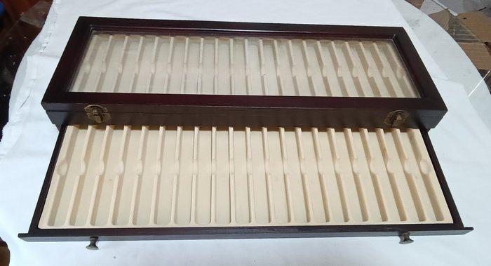 Zonder minimumprijs - Vitrine - Fluweel, Collections, Stylos