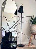 Herstal - Staande lamp - Bella Floor Lamp - Zwart - Staal