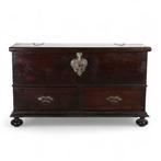 Kist - Kastanje, IJzer - 17e eeuw en later