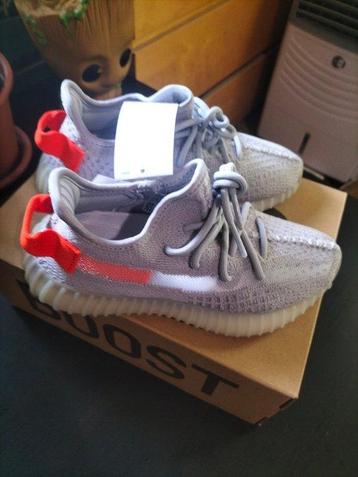 Yeezy X Adidas - Adidas Yeezy Boost 350 V2 Tail Light -
