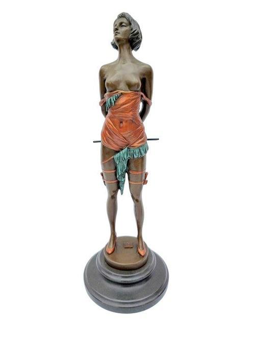 Beeldje - Meesteres - Brons, Marmer, Antiek en Kunst, Kunst | Designobjecten
