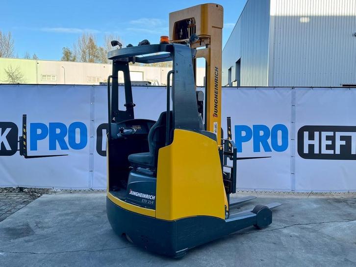 Jungheinrich ETV214-650DZ (2010) freelift sideshift +VIDEO, Zakelijke goederen, Machines en Bouw | Heftrucks en Intern transport