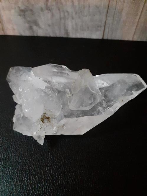 Specimen of natural Quartz, 331.75 ct, Collections, Minéraux & Fossiles, Envoi