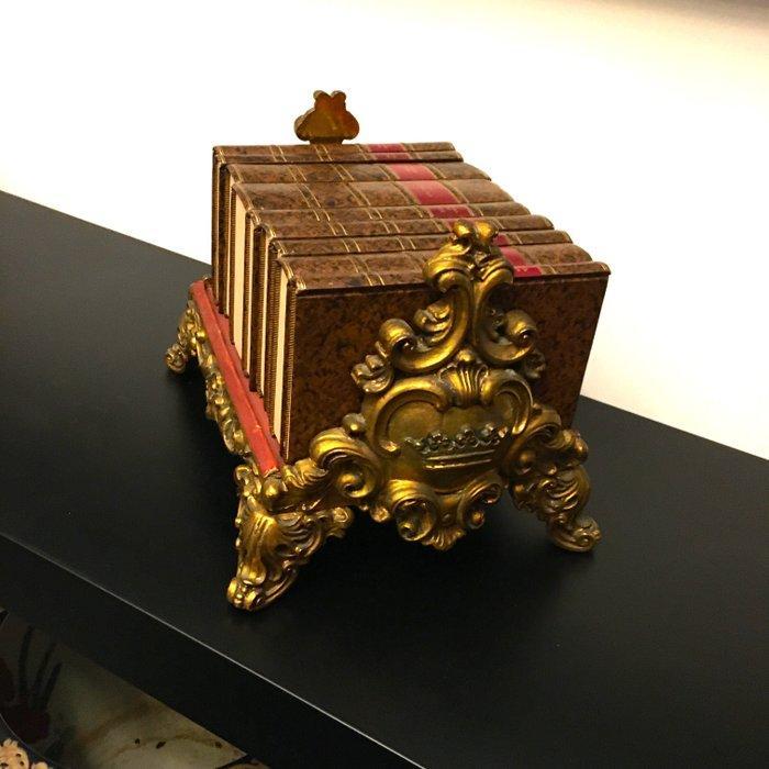 Boekensteunen (10) - Gebeiteld hout en verguld, barokstijl, Antiek en Kunst, Antiek | Overige Antiek