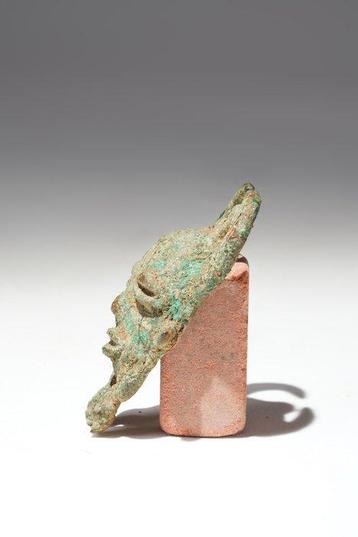 Un masque en bronze - Kpelie - Senufo - Côte dIvoire (Sans