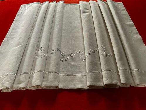 Linge de lit en empire de Napoléon III avec des bords de, Antiek en Kunst, Antiek | Tapijten, Tafelkleden en Textiel