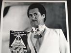 James Bond 007: Licence to Kill - Wayne Newton Professor, Nieuw