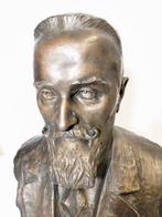 E. Sanvito - Buste, Uomo elegante - 59 cm - Brons