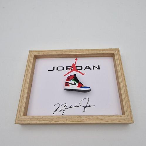 Cadre- Mini Sneaker  AJ1 Air Jordan Fearless Blue the Great, Antiek en Kunst, Kunst | Designobjecten