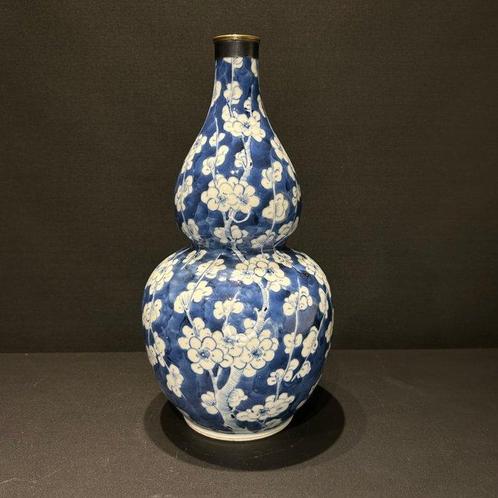 Vaas - Porselein - China - Qing Dynastie (1644-1911), Antiek en Kunst, Antiek | Overige Antiek