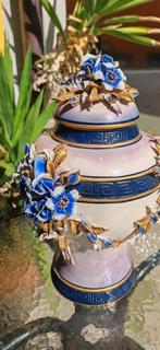 Capodimonte - Carlo Savastano - Vase avec couvercle -, Antiek en Kunst