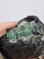 HQ XXL Emerald en basalte - sur socle en acier de luxe -