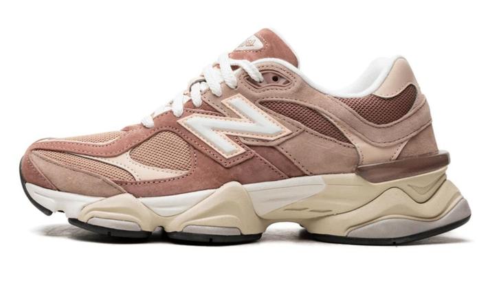 New Balance 9060 Sparrow Flat Taupe - Maat 44 EU, Kleding | Heren, Schoenen, Ophalen of Verzenden