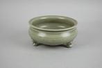 Kom (1) - Celadon burner- bowl - Porselein
