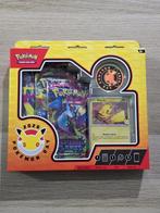 Pokémon - 4 Box - Pokemon Day 2026 Collection - Various sets, Hobby en Vrije tijd, Nieuw