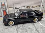Solido 1:18 - Modelauto - BMW E30 M3 evolution 1990 met, Hobby & Loisirs créatifs