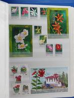 Thema - Bloemen  - Collectie met zegels series en blokken in