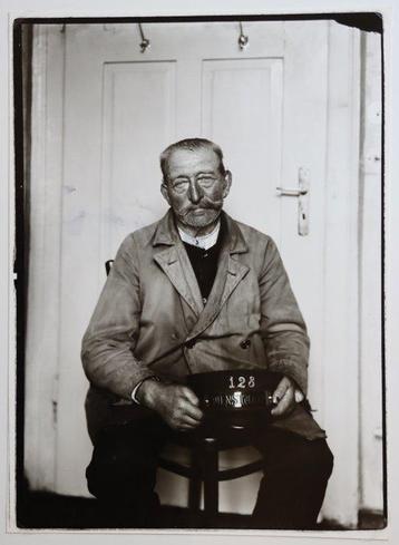 August Sander (1876-1964) - Porter - c. 1929
