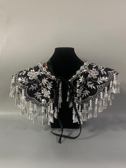 Sjaal - Miao - China (Zonder Minimumprijs), Antiek en Kunst, Kunst | Niet-Westerse kunst