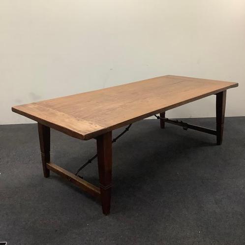 Eikenhouten tafel 243x106 cm, spaans model, Zakelijke goederen, Kantoor en Winkelinrichting | Kantoormeubilair en Inrichting, Bureau