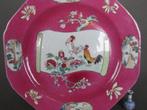 Qing Dynasty (1644-1911) - Ruby Ground Plate - Bord - Two