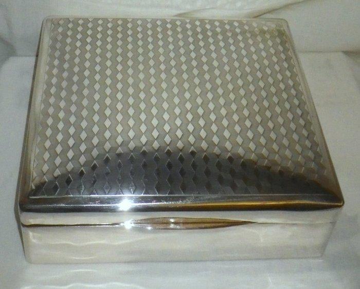 Doos - Grote houten doos, bekleed met een laag van 900, Antiek en Kunst, Antiek | Zilver en Goud