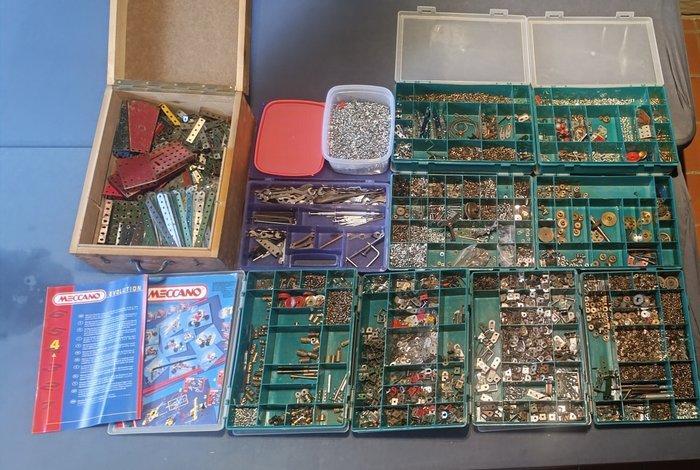 Meccano - Speelgoed Large Quantity Of Meccano Parts -, Antiek en Kunst, Antiek | Speelgoed