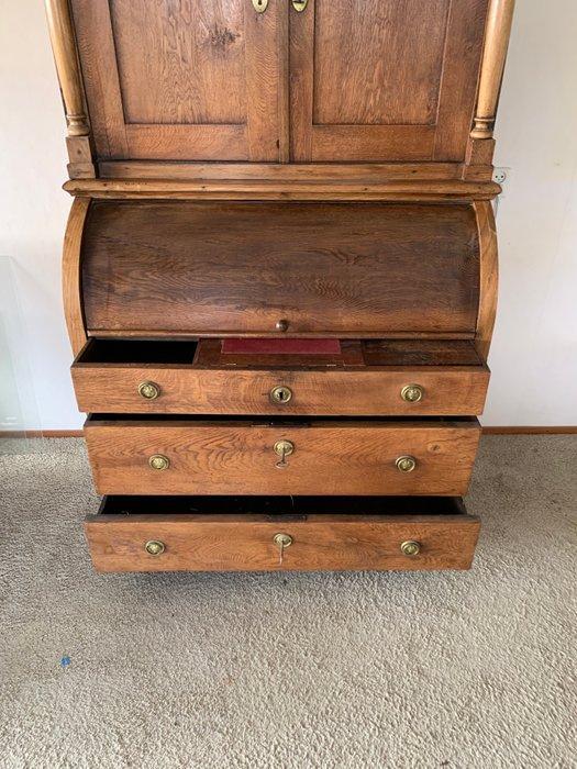 Kast - Eik, Antiek en Kunst, Antiek | Overige Antiek