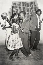 Malick Sidibé (1935–2016) - Danseurs inséparables - 1970