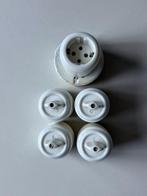 1930s White Bakelite Switches & Socket - Werkgereedschap (5)