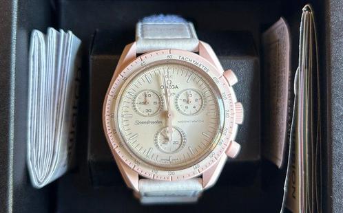 Omega x Swatch - MoonSwatch - Mission to Venus - Sans Prix, Handtassen en Accessoires, Horloges | Heren